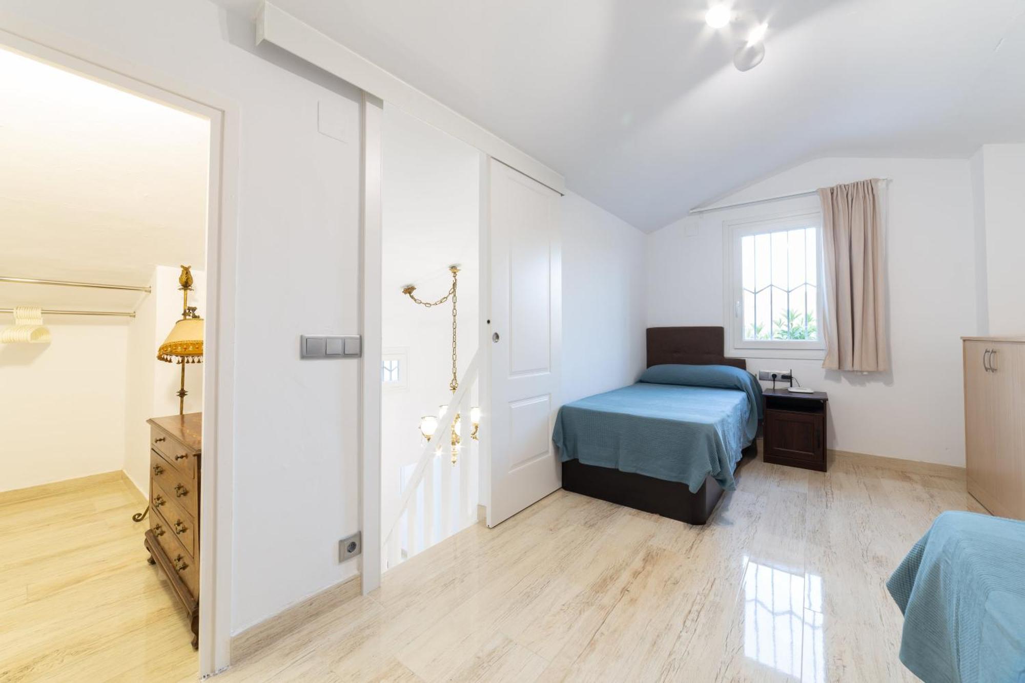 Silom House Villa Sant Pere De Ribes Ngoại thất bức ảnh