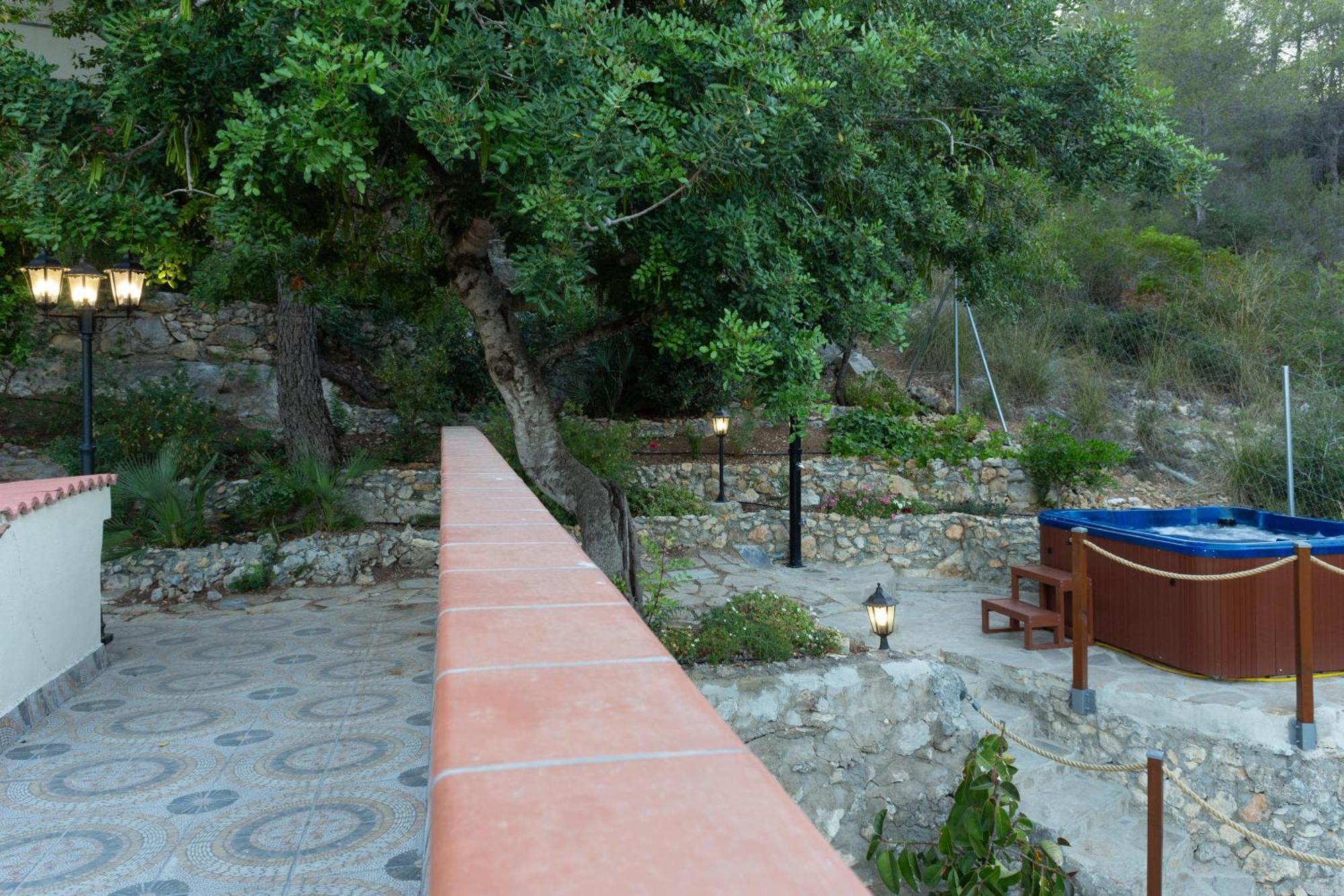 Silom House Villa Sant Pere De Ribes Ngoại thất bức ảnh
